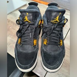 Jordan 4 “Royalty” size 10.5 very good condition